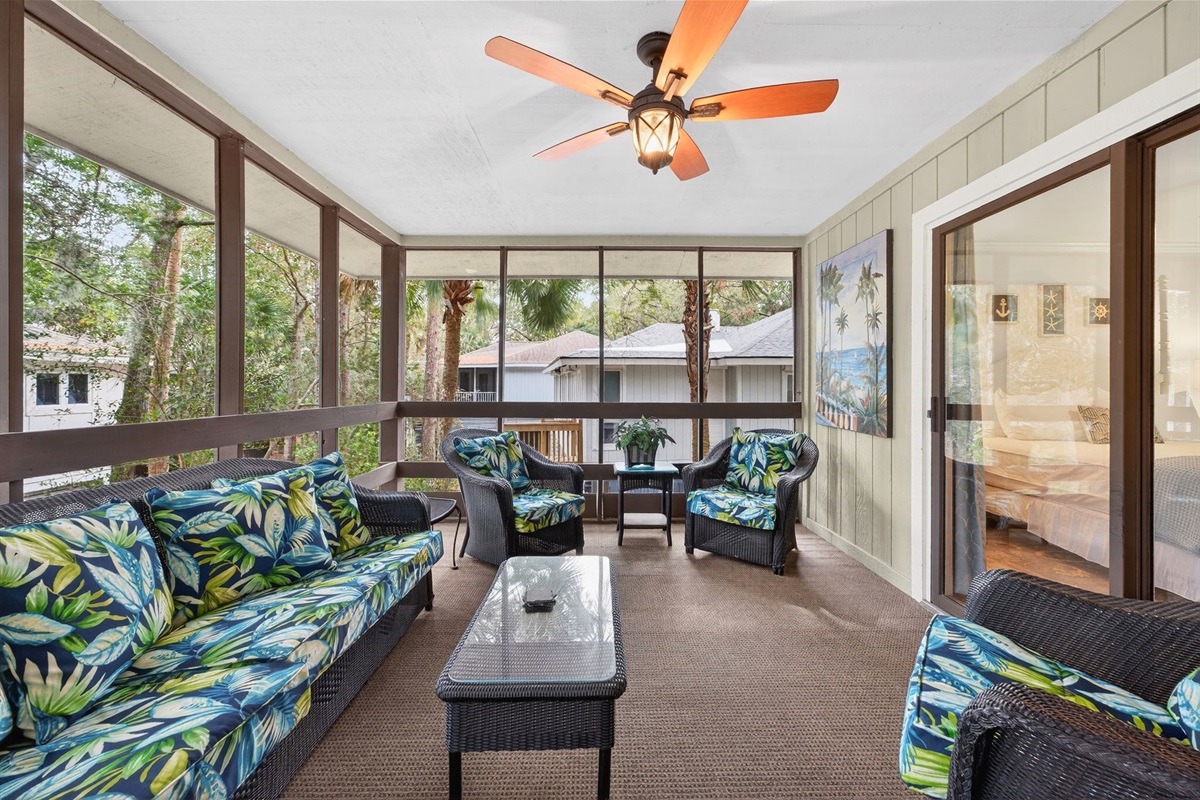 Screened in porch  | Seaside Cottage | IOP Escapes | 31 Twin Oaks, Isle of Palms, SC