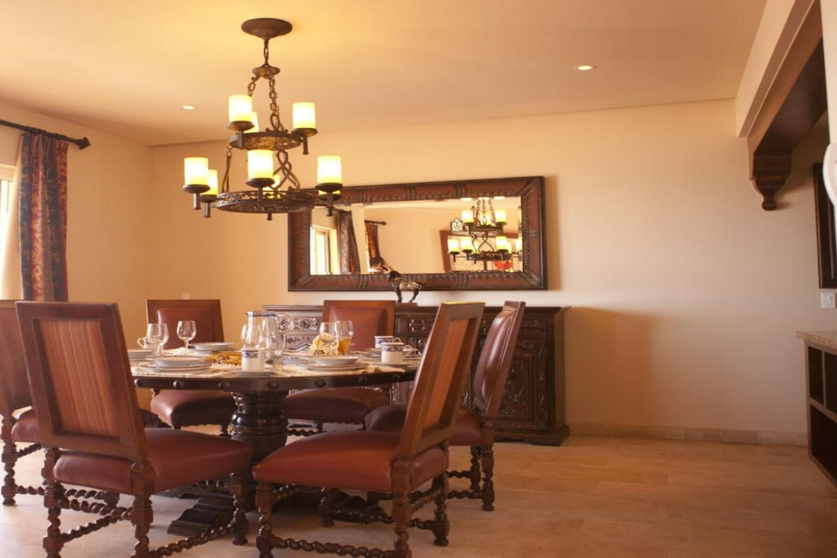 Dining Room at Montecristo, Vacation Travel Exclusives
