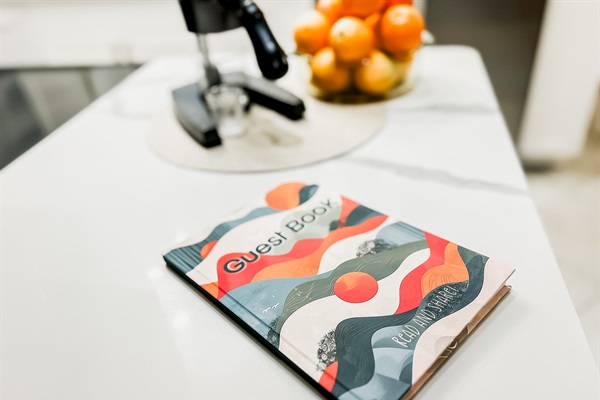 Guest Book & Manual Stainless Steel Juice Press