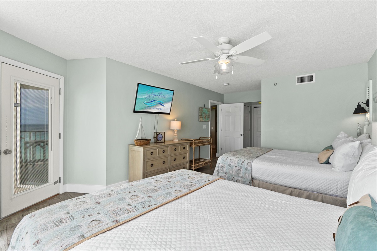 Bedroom 3 with 2 Queen Sized Beds