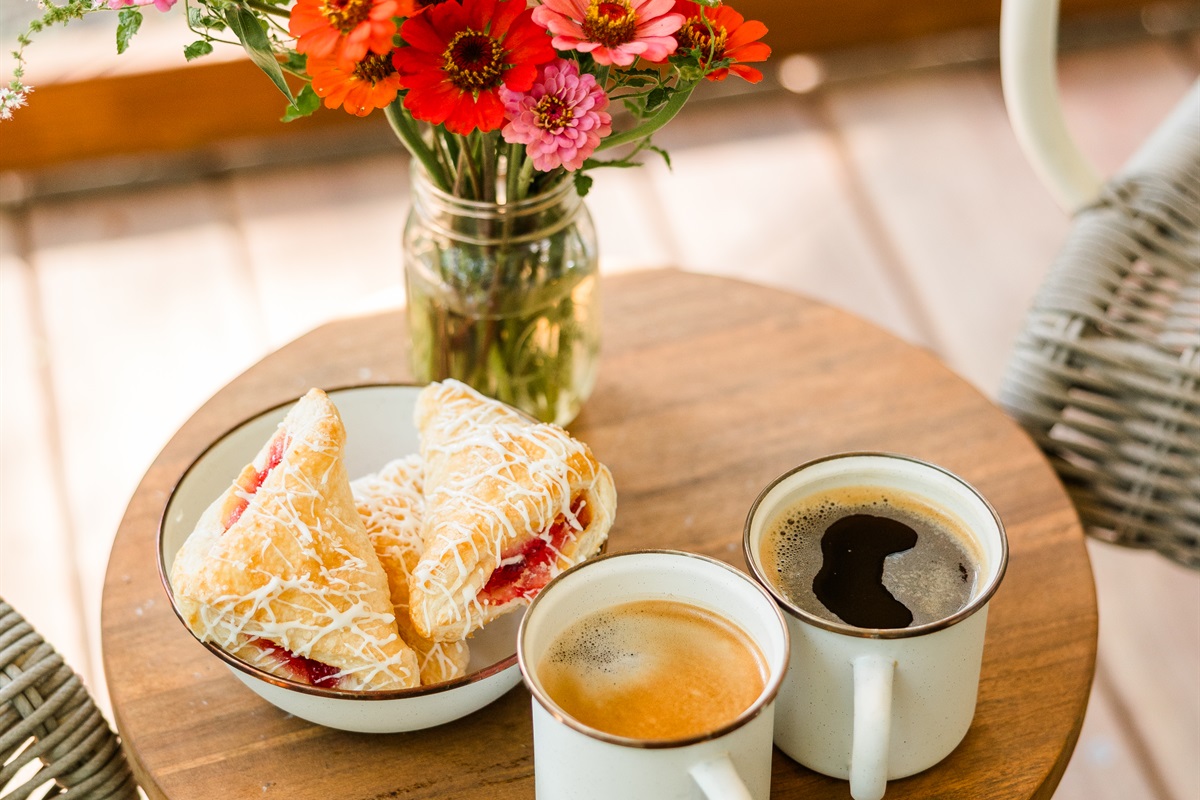 Enjoy a fresh cup of espresso in the morning. Nespresso machine, pods, creamer & sugar provided.