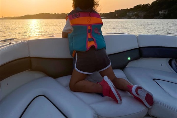 Lake‑ozarks‑sunset‑boat‑ride‑granary‑house
