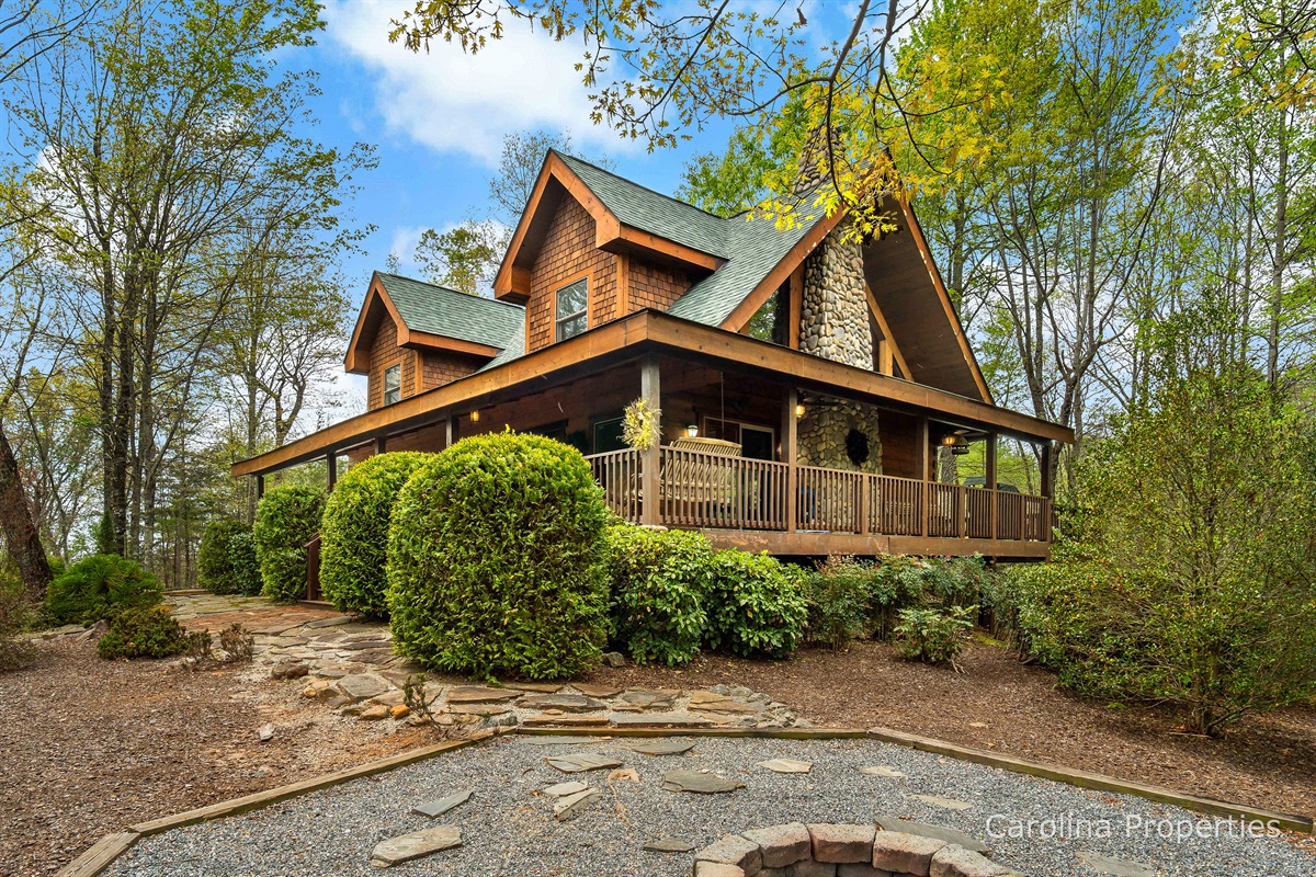 The Enchanted - Vacation Rental by Carolina Properties in Lake Lure NC