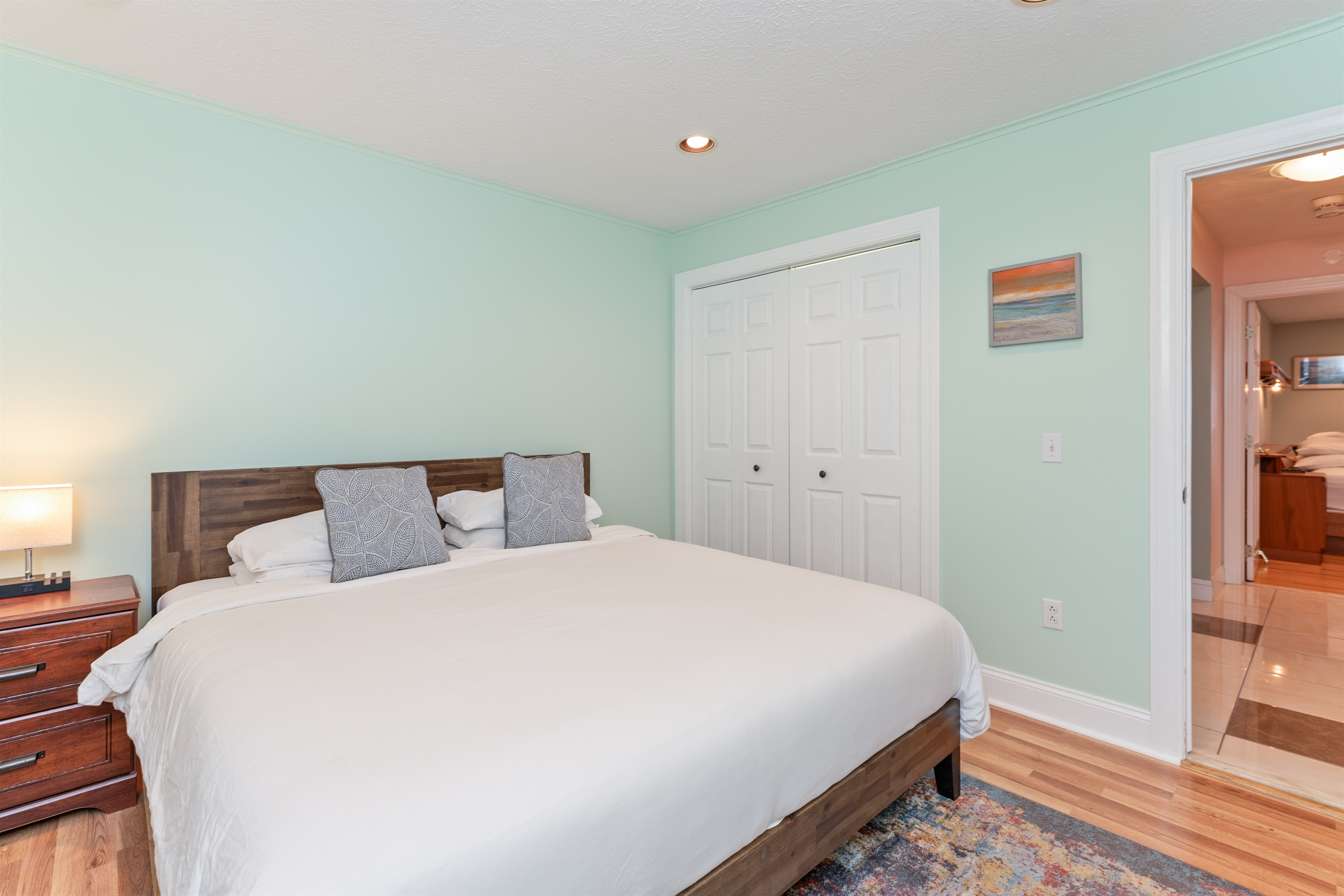 Main floor king bedroom