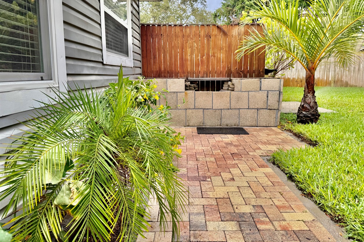 This raised block grill base is ready to host your backyard cookout—just bring your favorite flavors and fire up the good times.