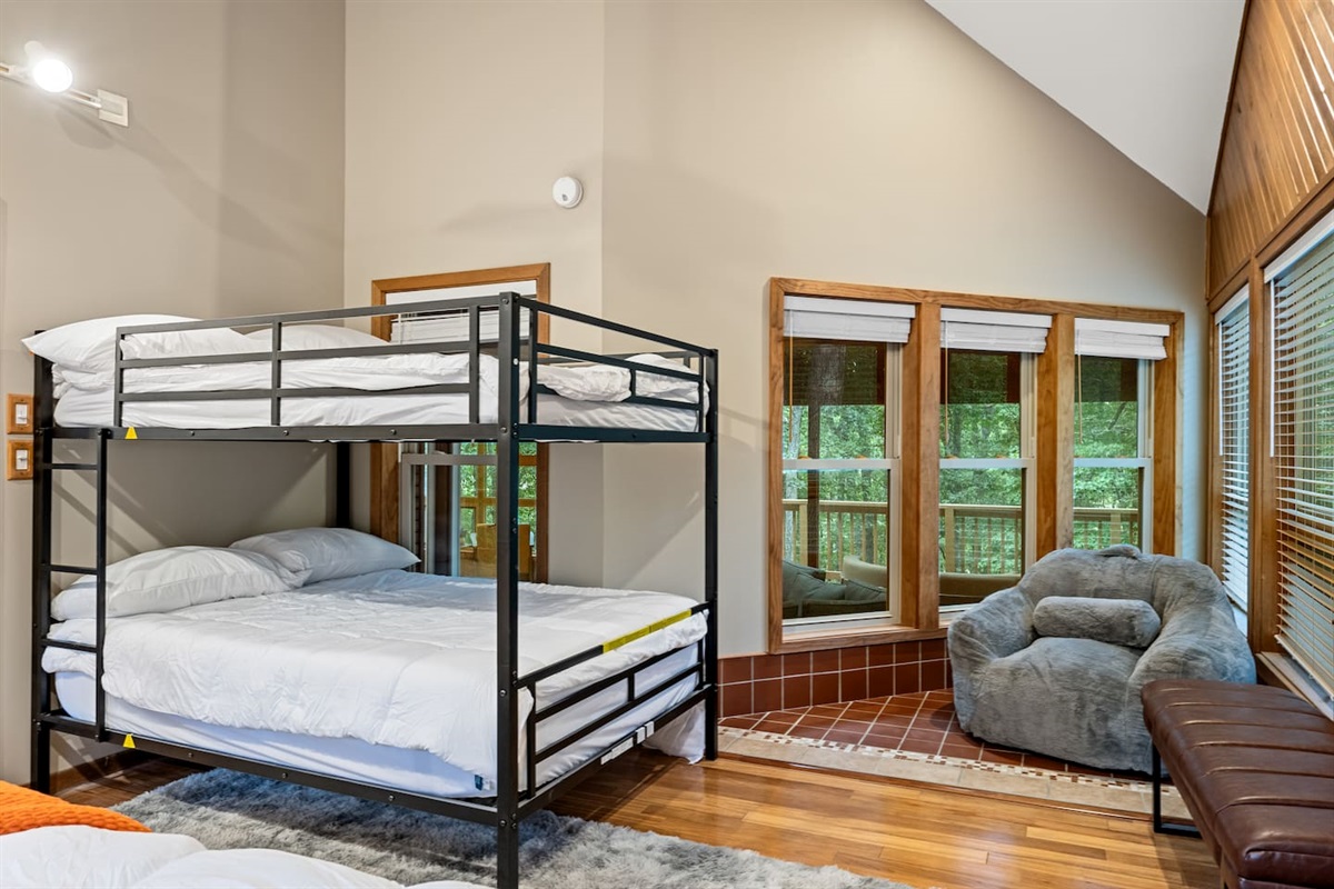 [Bedroom 4] - great room for families with kids or a couple that wants more space.