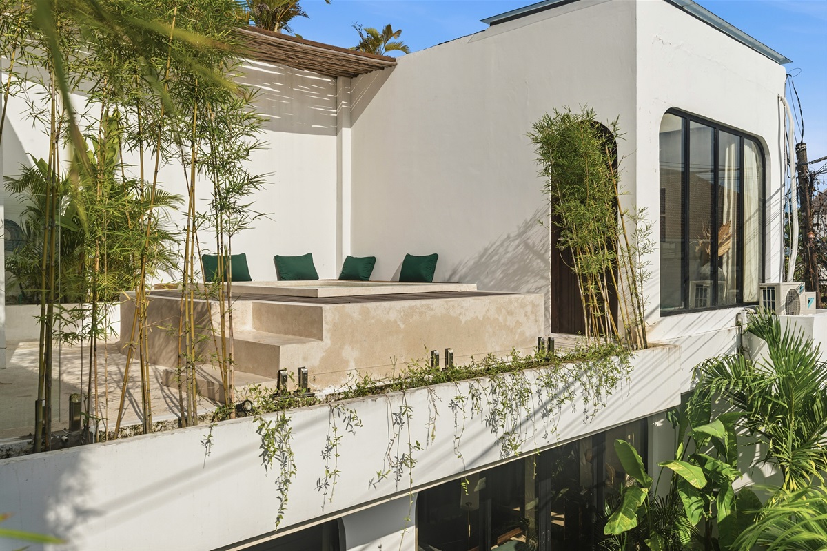 Plunge pool