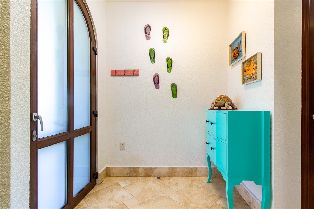 Private entry to your Roatan Oasis