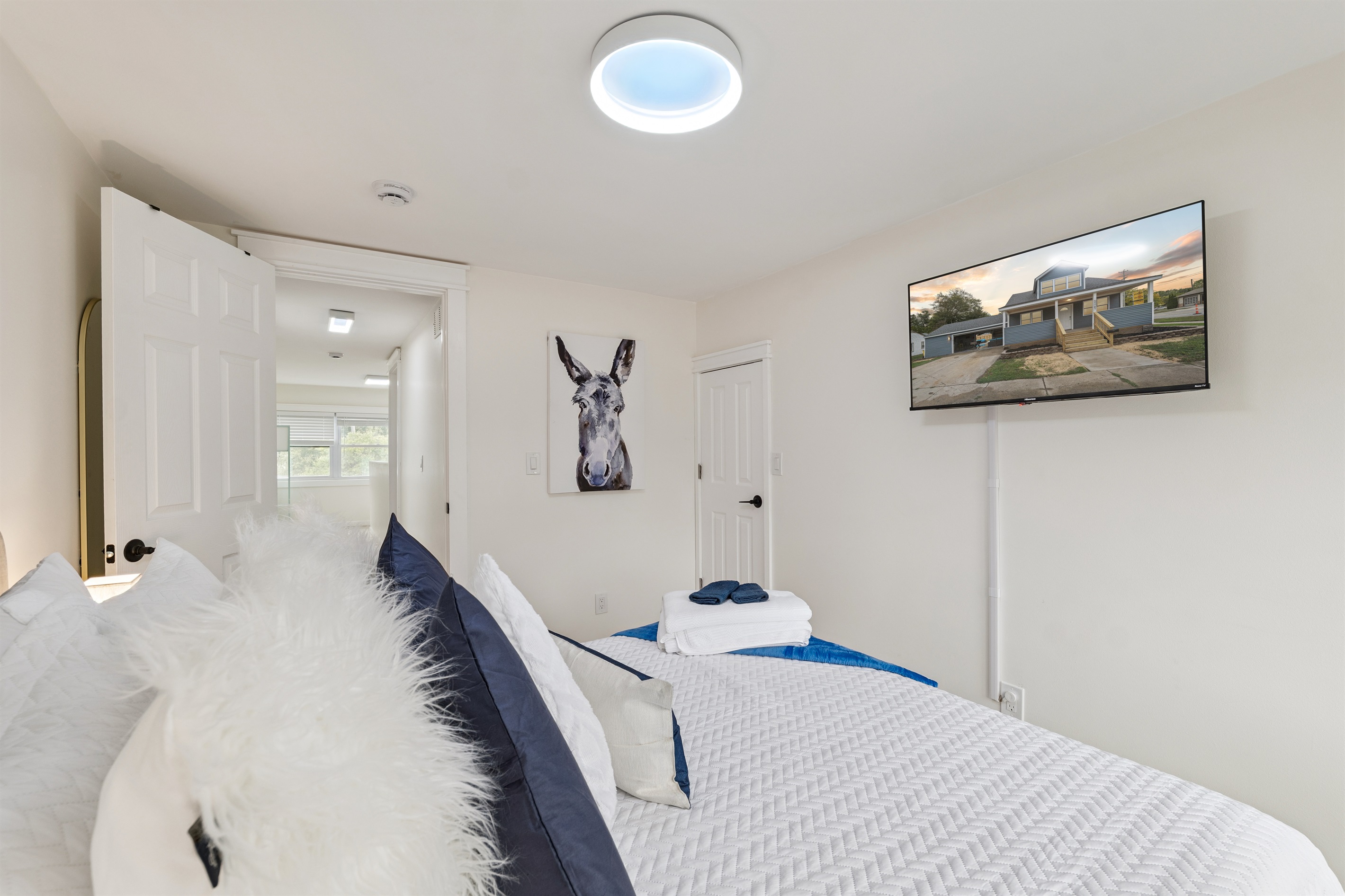 Elegant Queen Bedroom, the most comfortable mattress