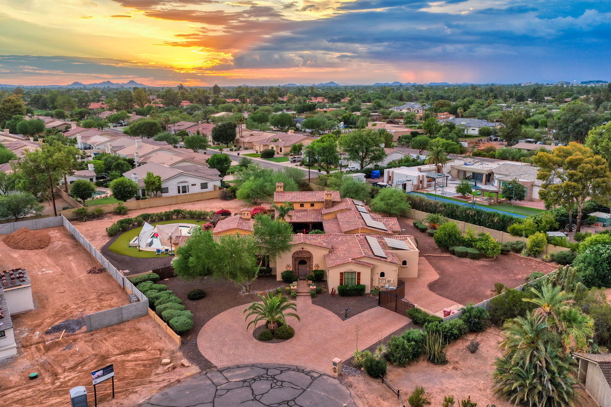 Epic Estate Scottsdale (82nd) — Epic Estate Scottsdale (82nd), Scottsdale, Arizona — photo 15