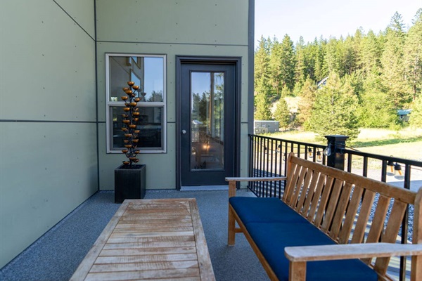 Outdoor upper patio.