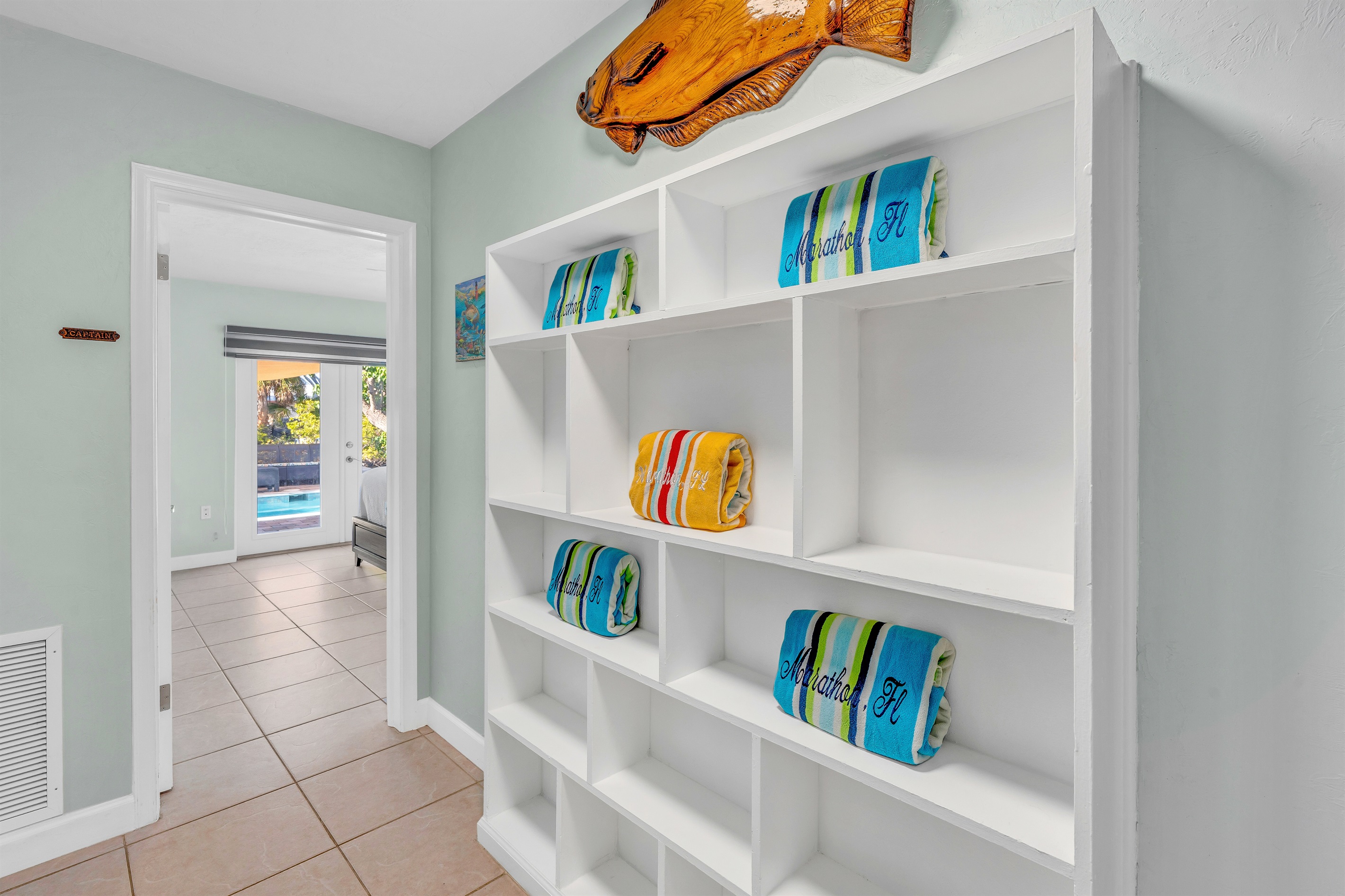 Plenty of towels for your crew to use next to the pool.