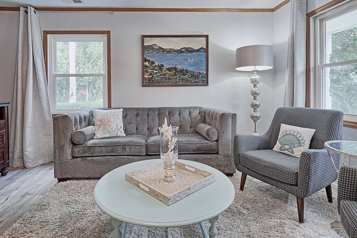 25 21st Avenue | Seas the Day | Living Room | IOP Escapes