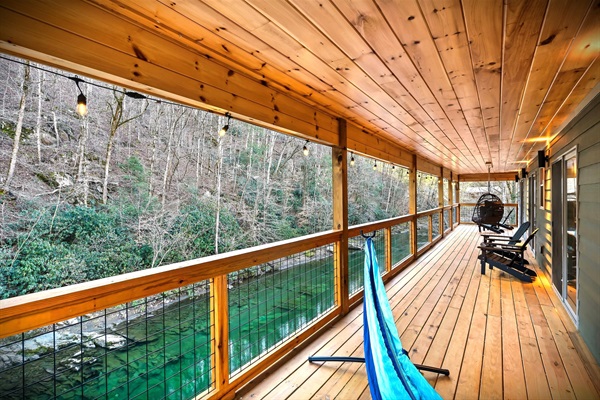Get ready to unplug and lounge in the hammock while listening in to the river's stream right below you. If you're lucky, you'll be lullabied by wildlife singing their melodies in the background :)