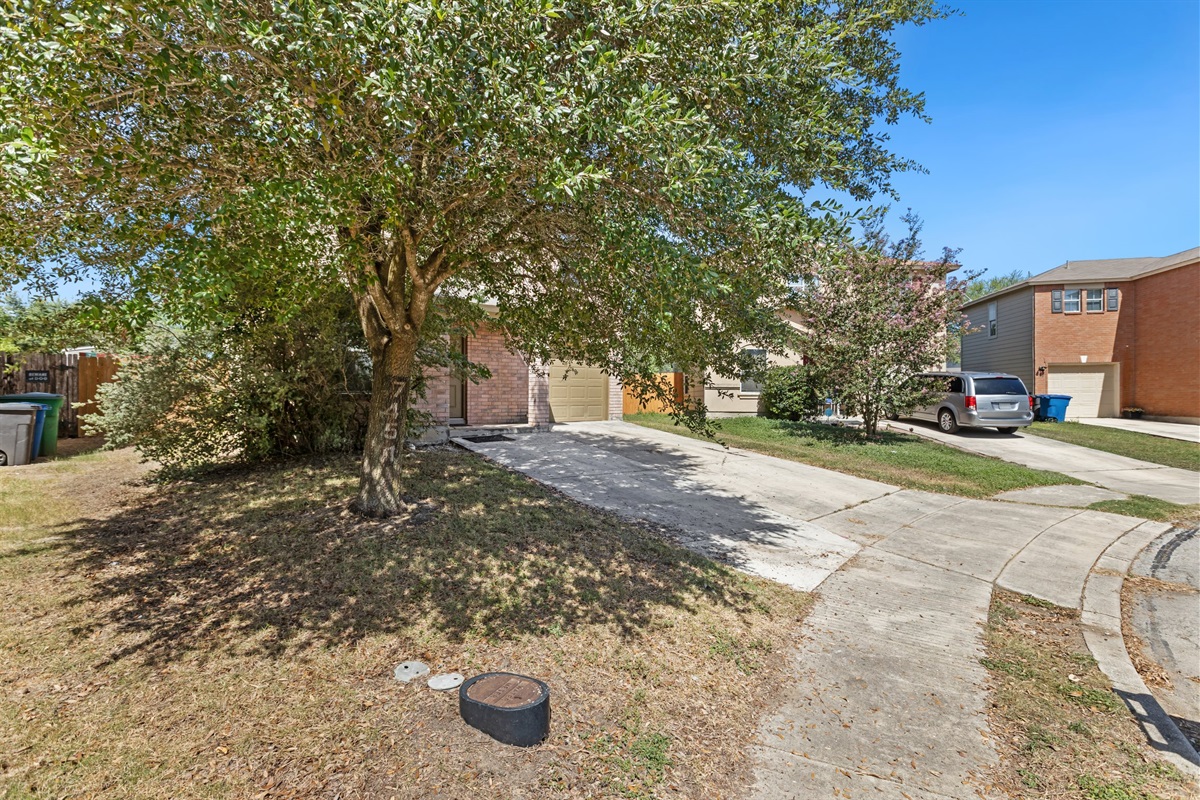 Peaceful, tree-lined street in a quiet family-friendly neighborhood on San Antonio's northeast side. Minutes from Randolph AFB, Morgan's Wonderland, Fort Sam Houston, and San Antonio International Airport.