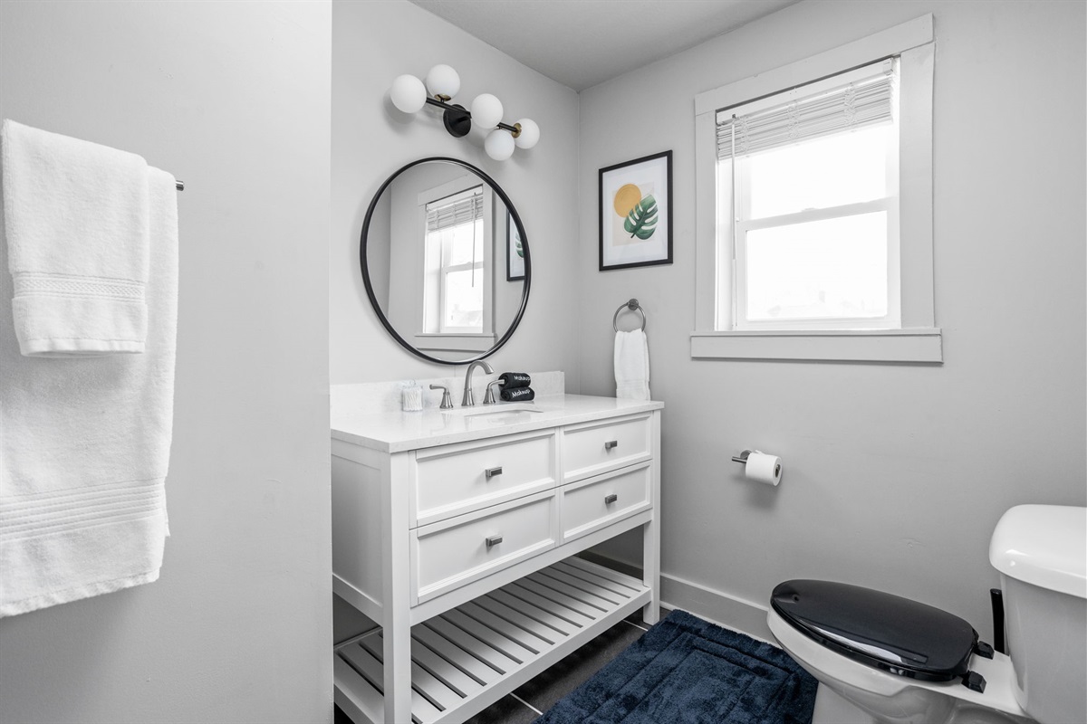 Prepare and unwind in the full bathroom.