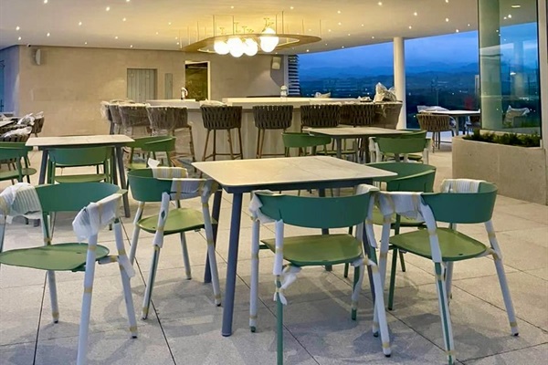 Roof top restaurant and Bar