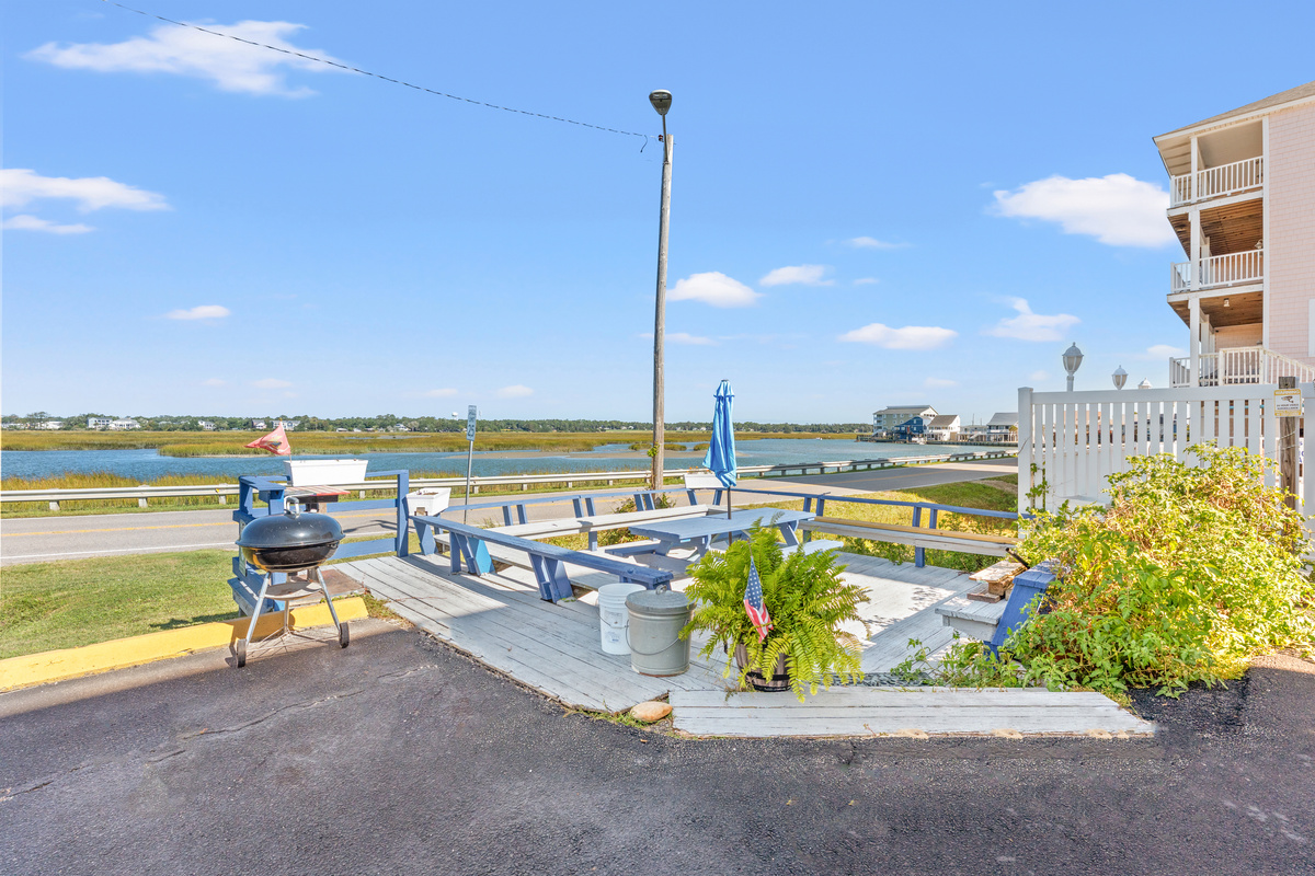 Grill station overlooking the waterway