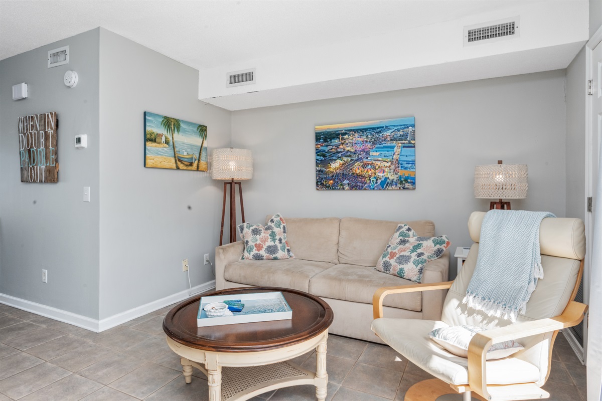 Living room, pull out sofa bed