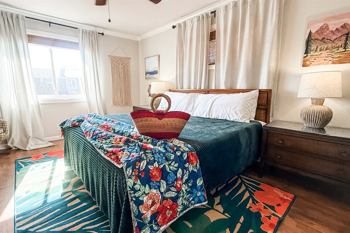 BEDROOM #1: King bedroom. Sleep late or get up early to watch the sunrise!