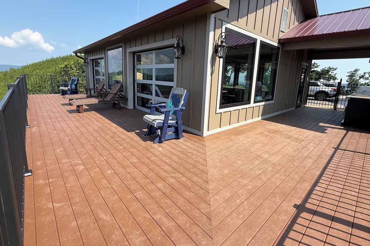 A 10ft deck wraps around 2 sides of the pool house so you can soak up the sun!