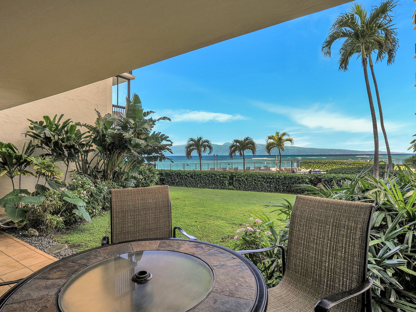 Enjoy your morning coffee with a beautiful ocean view and the sound of the waves!