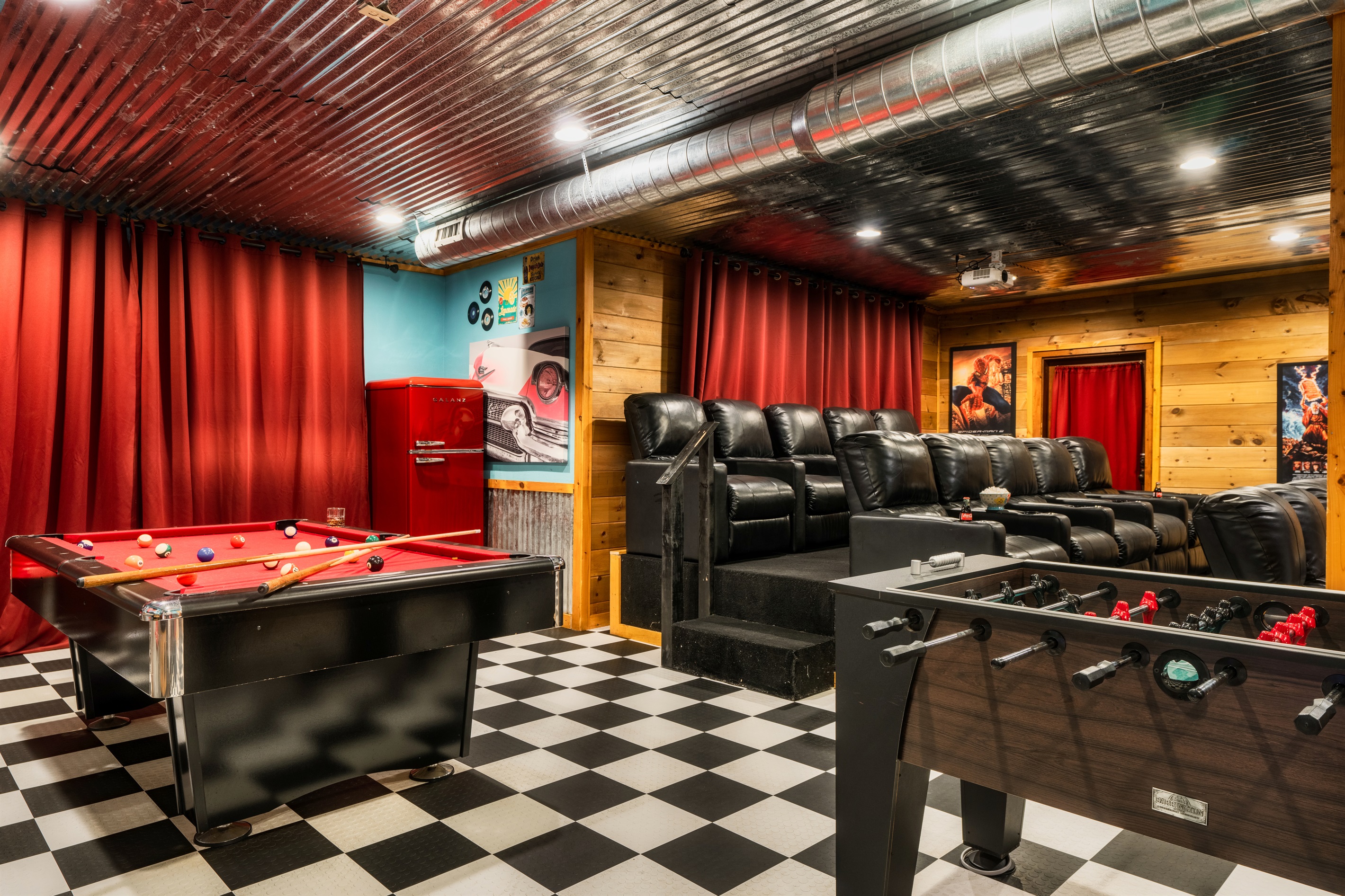Massive game area