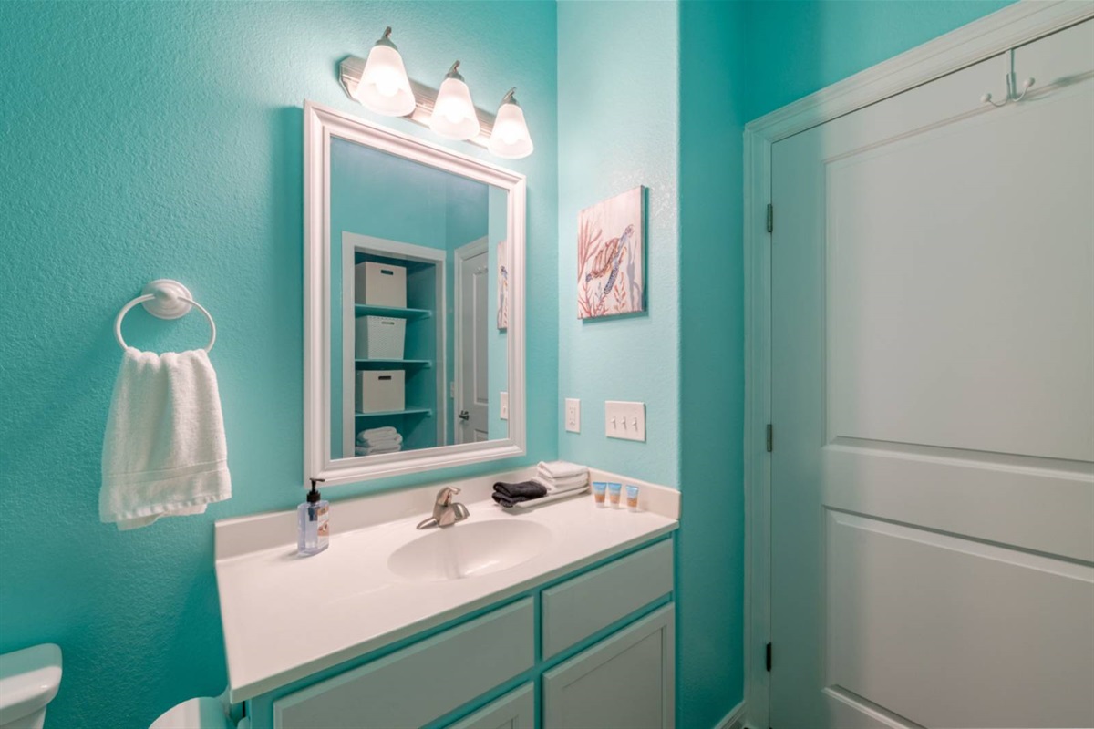 22e907d0ab54445c96927eae10f06f53 Large | Beachhouse | Texas | TX | Vacation Homes | Galveston | Crystal Beach | Kokomo | Breezy Days | Beachfront Elegance | Sunrise Serenity | Southern Sands Property Management, LLC