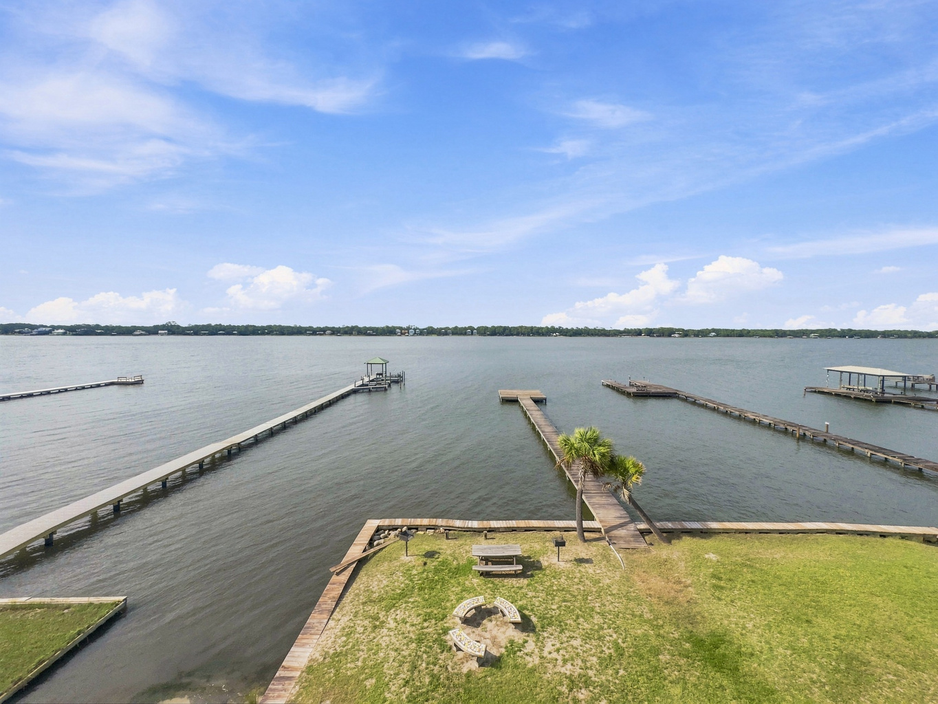 Direct Little Lagoon frontage with a private pier — bring your boat