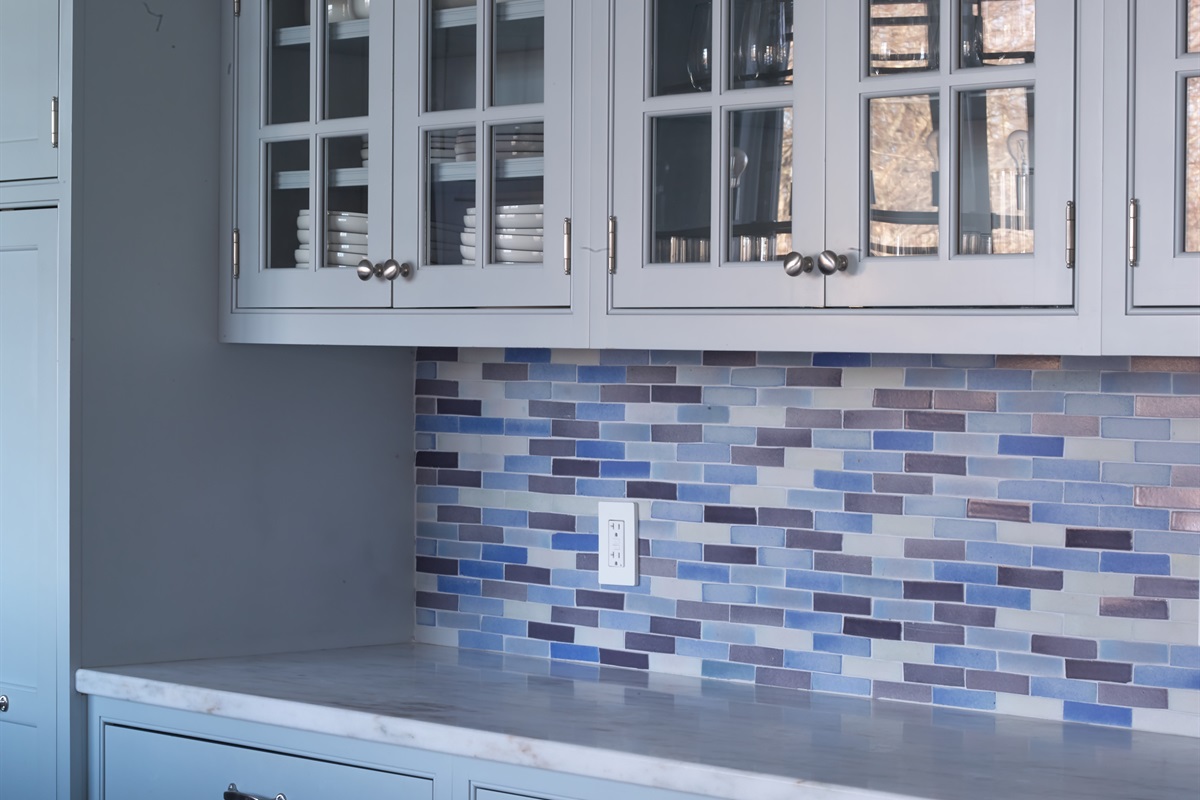 Plenty of counter space and modern finishes for all your culinary needs.