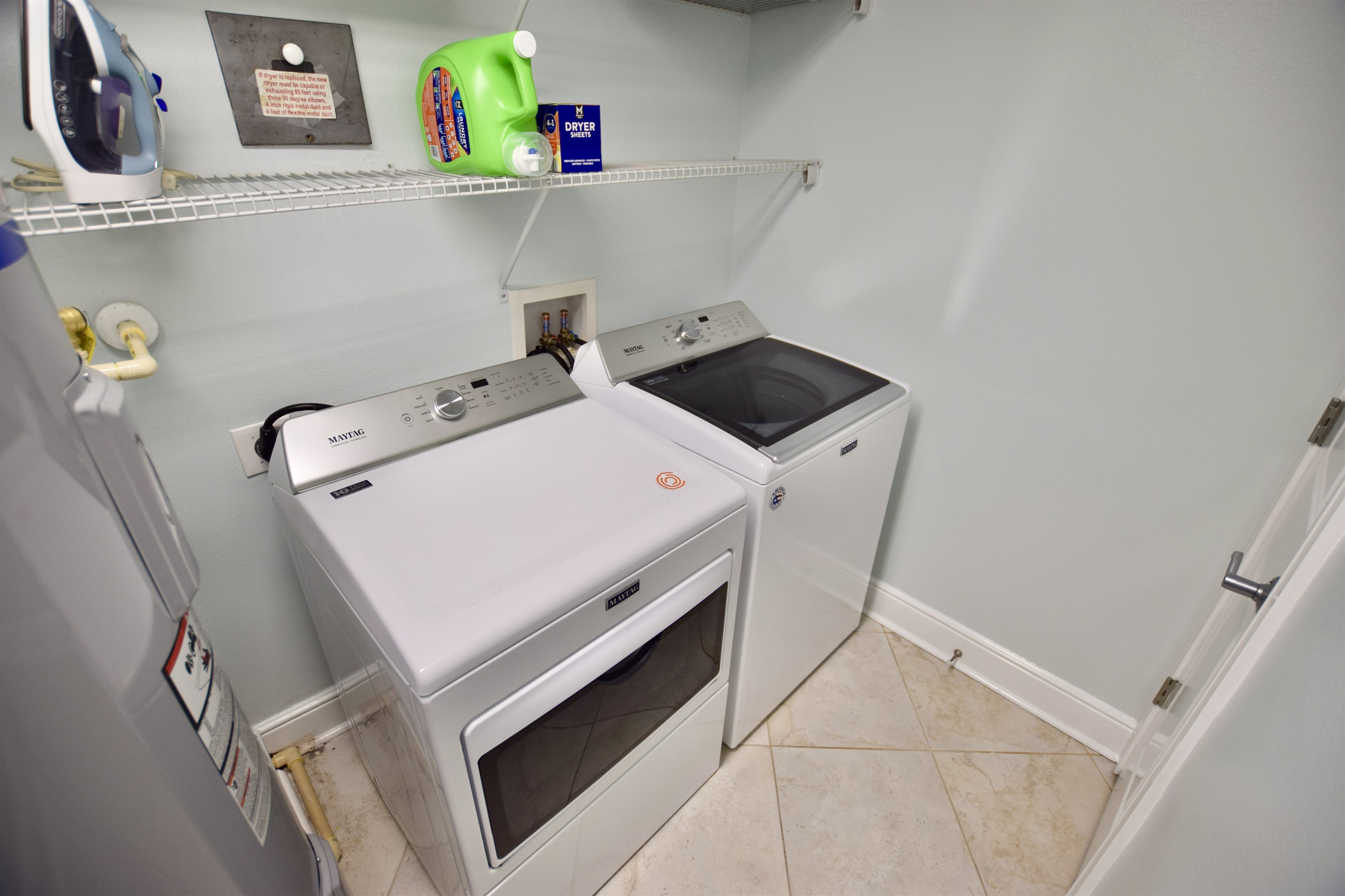 Azure #117: Washer/Dryer