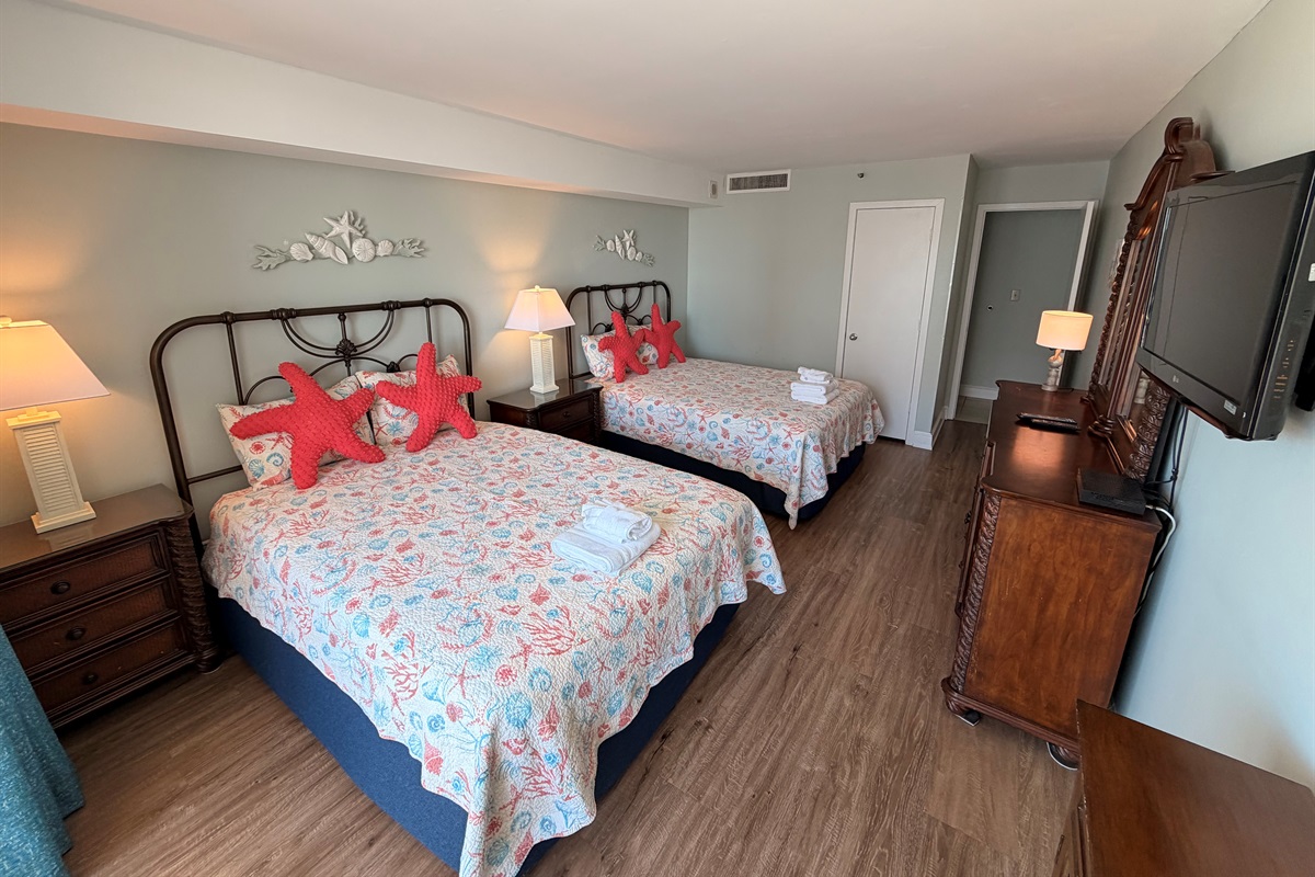 Spacious 2nd Bedroom with 2 Queens
