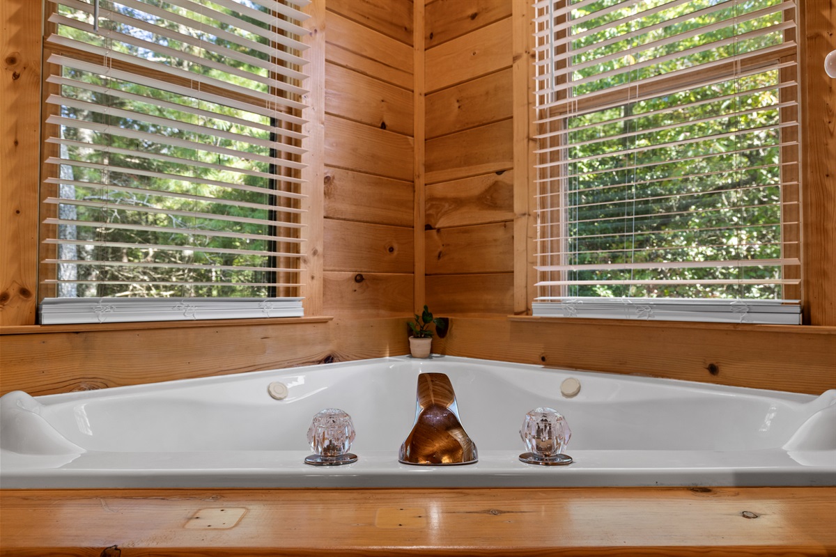 Every soak feels enchanted with views that soothe body and soul.
