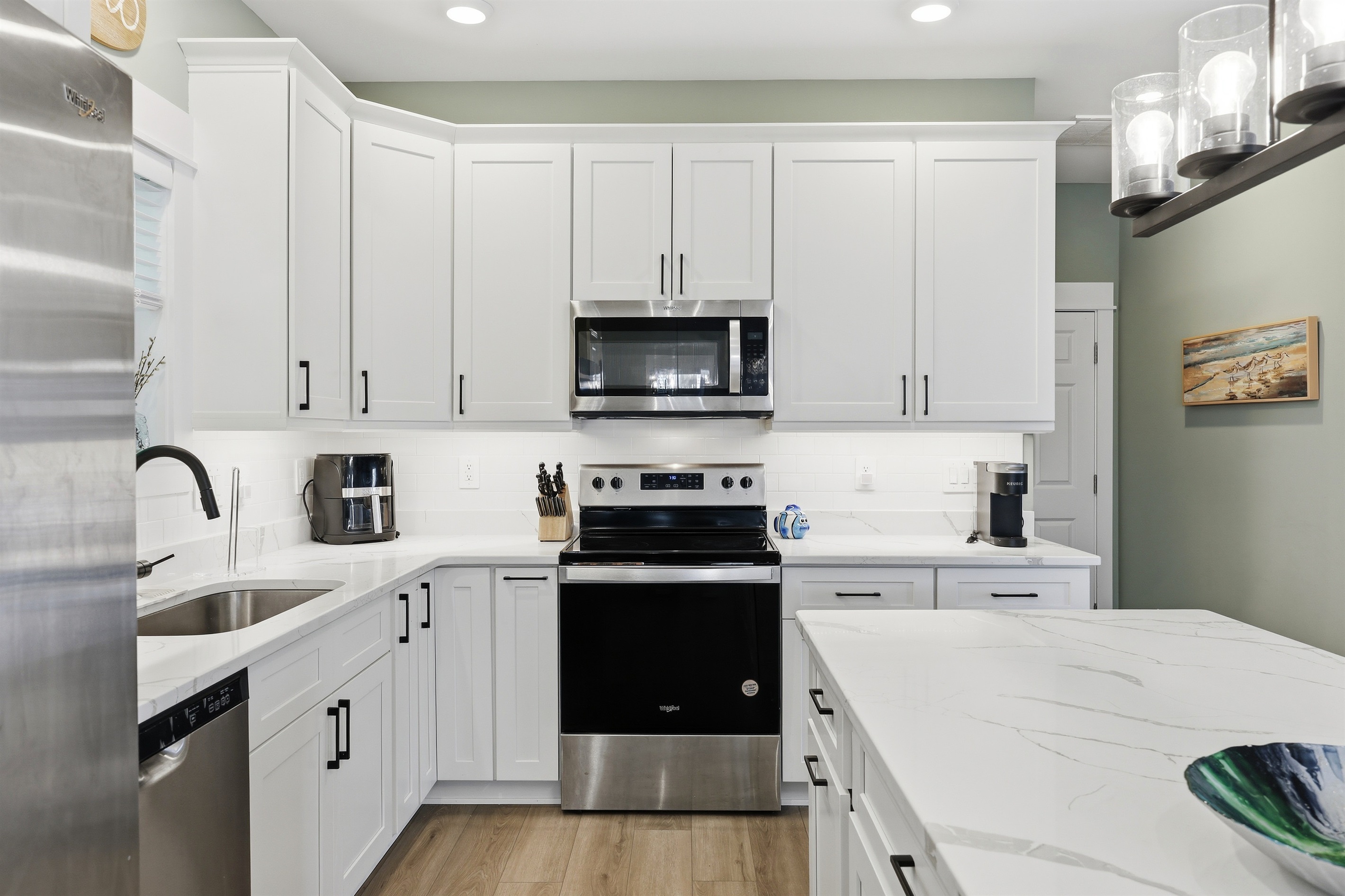Beautifully designed kitchen with everything needed for home-cooked meals