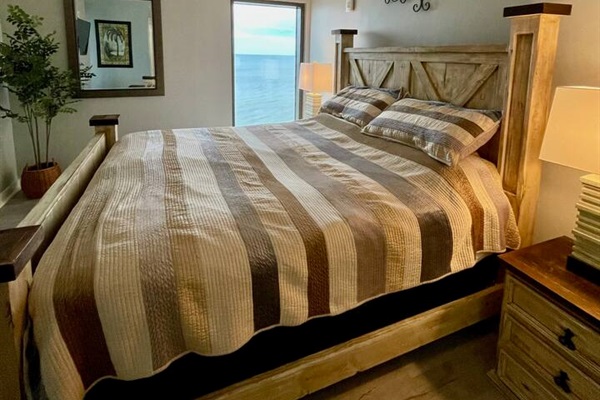 West Master bedroom King Bed
