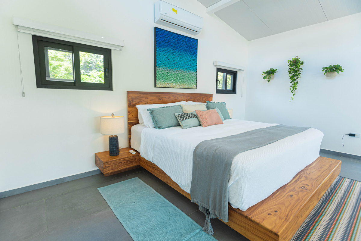 King size bed