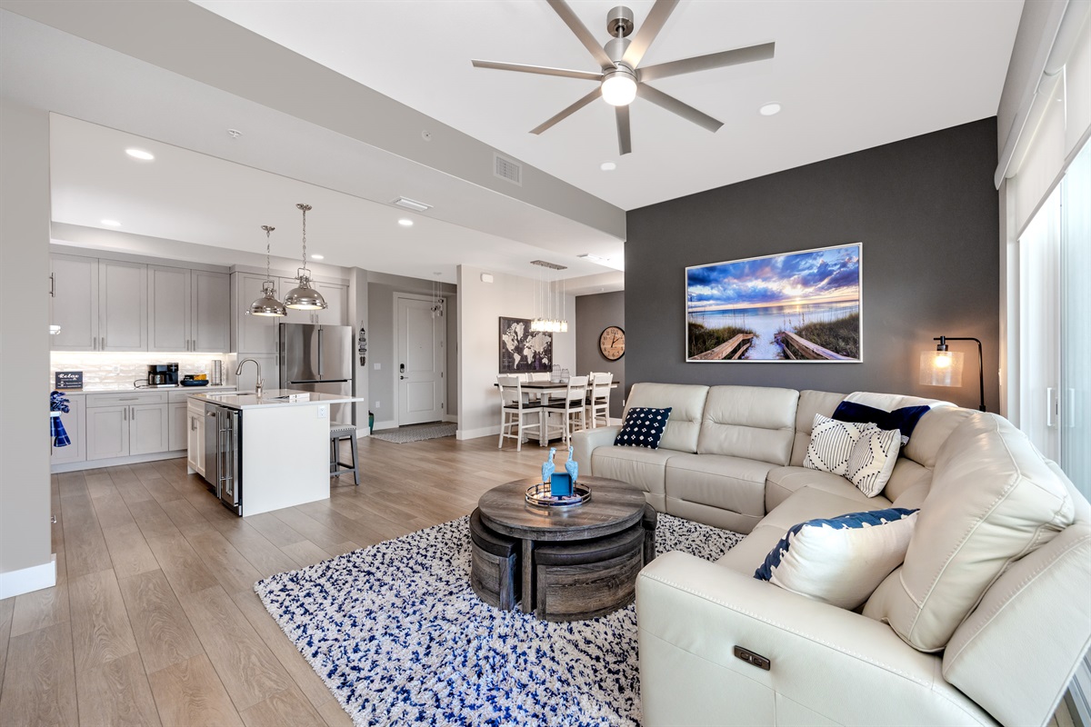 Livingroom With Full Sliders