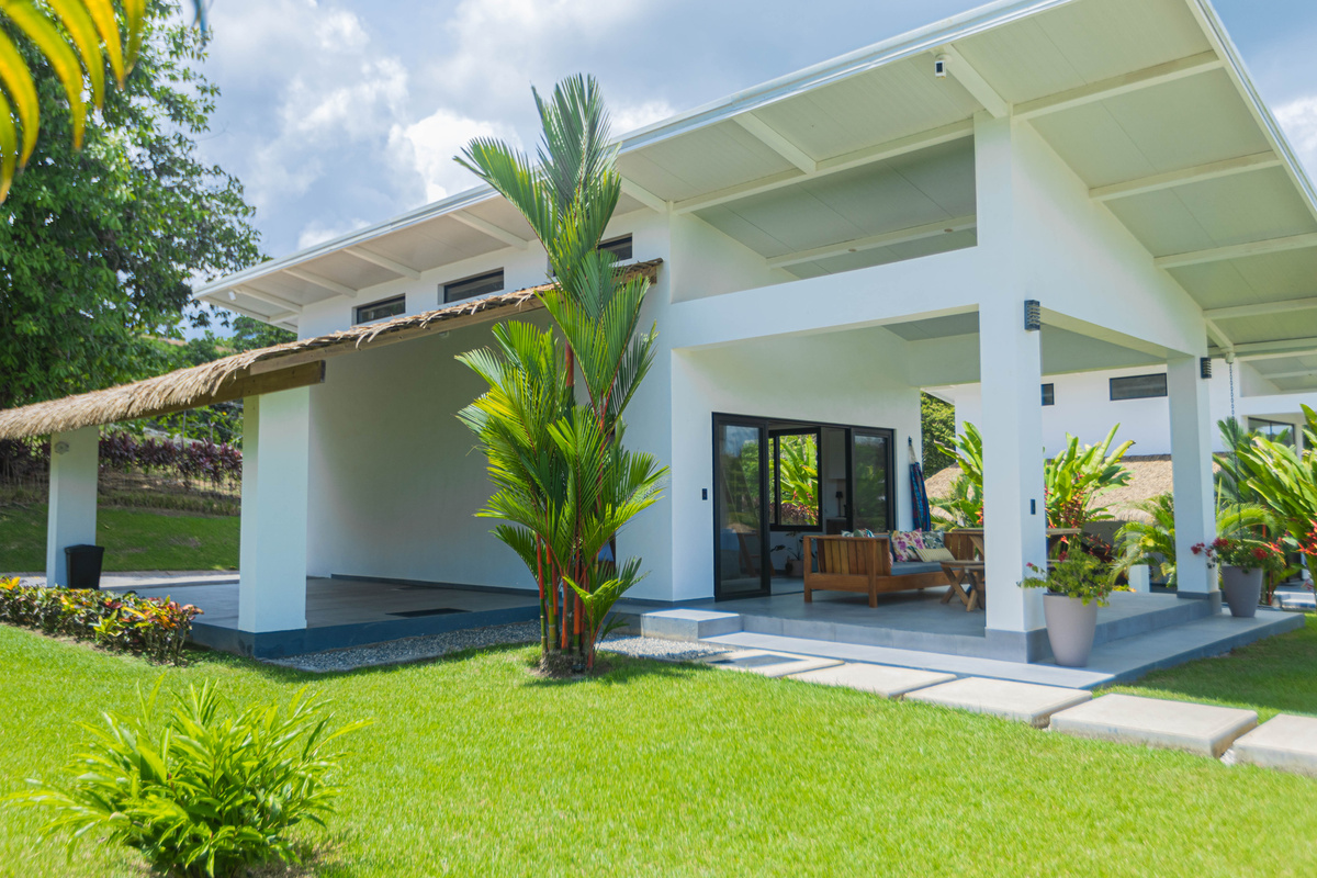 Front of Villa 2