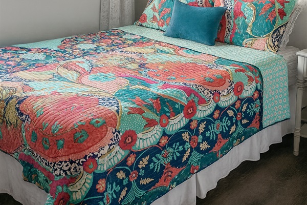 queen bedroom 1 with air conditioning