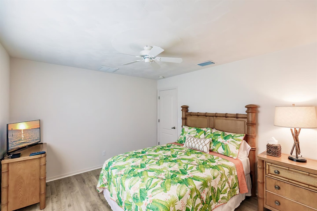 Tropical-inspired guest bedroom that brings the island feel indoors!
