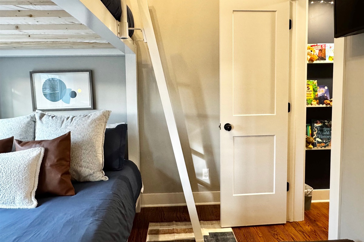 What is in that closet, you ask? Keep swiping to find out!