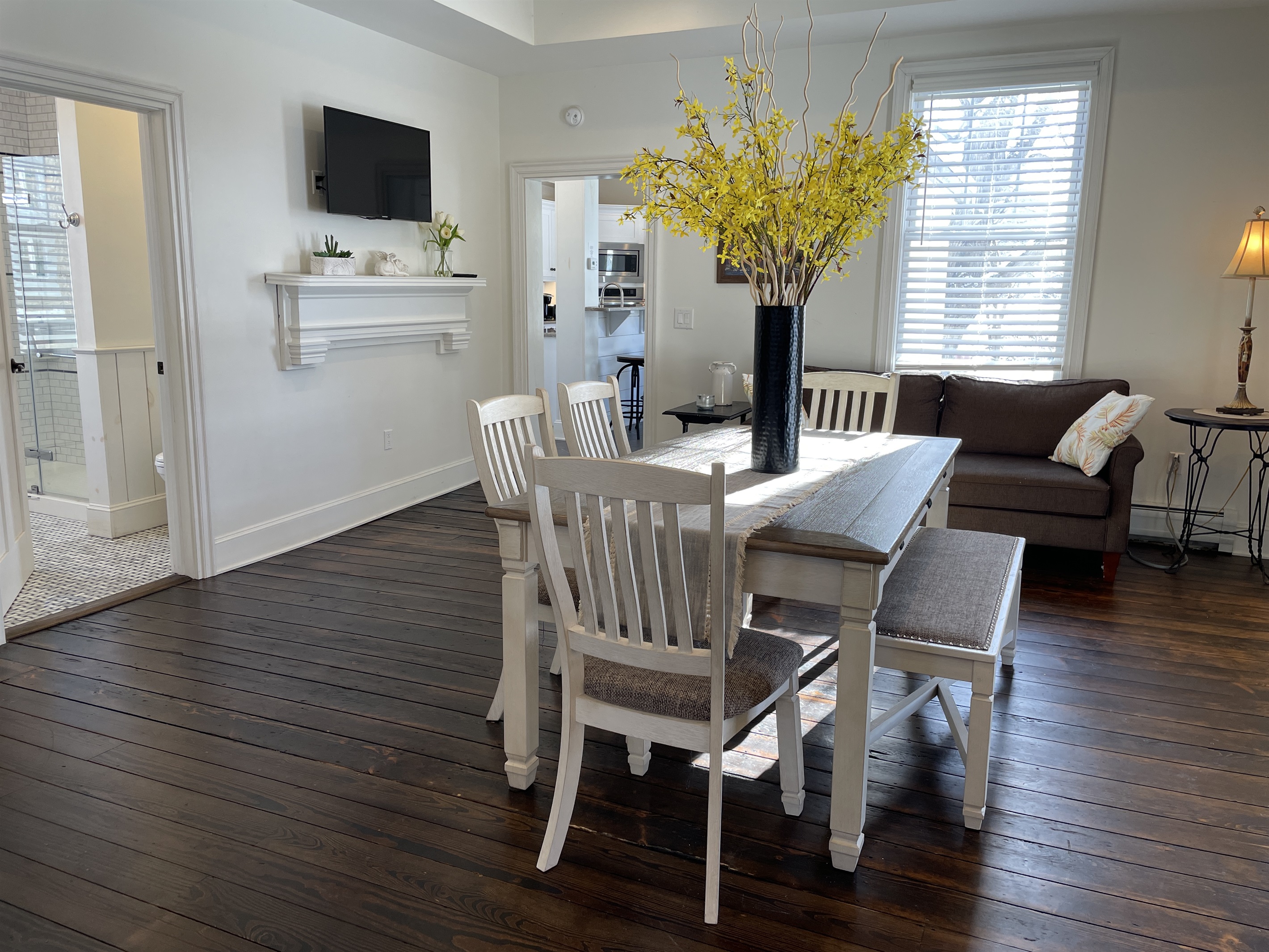 Dining room with easy flow to kitchen