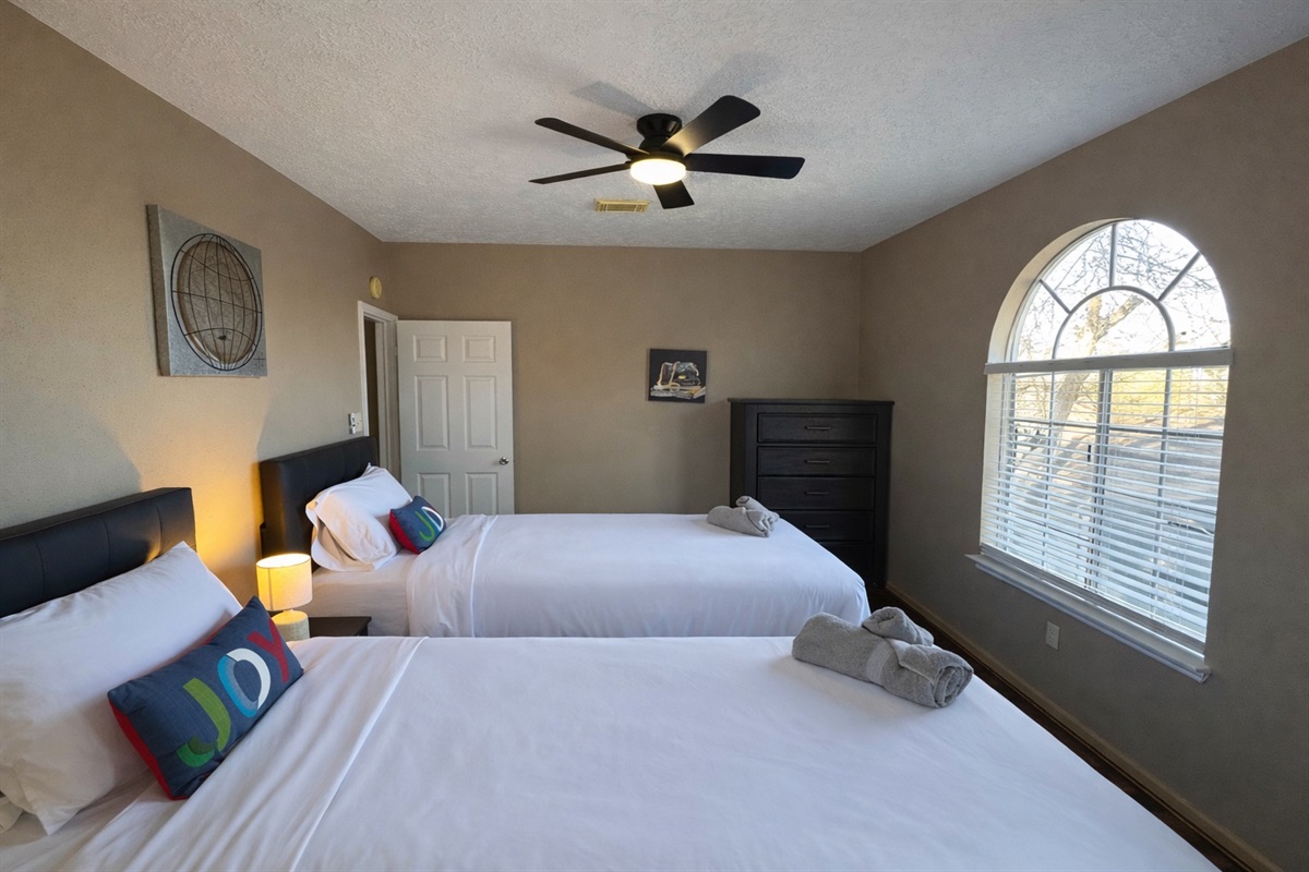 Cozy twin bedroom — perfect for kids, teens, or friends traveling together. Clean, comfortable, and thoughtfully prepared for a great night’s sleep.