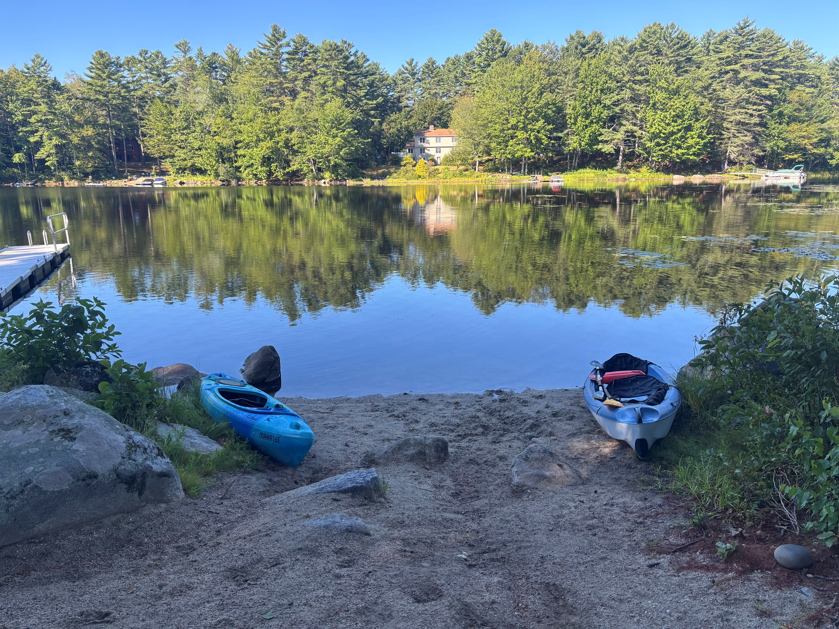 Private waterfront to enjoy the sand and kayaks