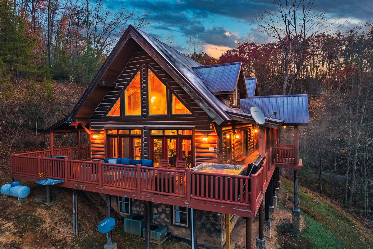 Secluded, cathedral ceilings and gorgeous mountain views