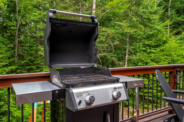 Cook out on the deck and enjoy meals with fresh air