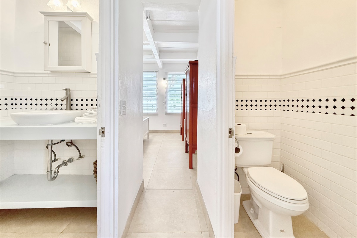 Main Bedroom bathroom