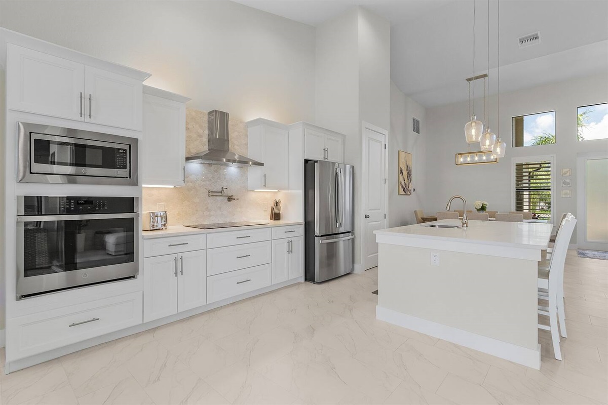 Fully equipped kitchen with everything you need for culinary adventures!