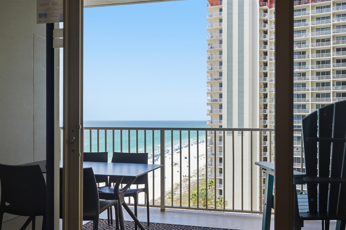 Living Room/Balcony View