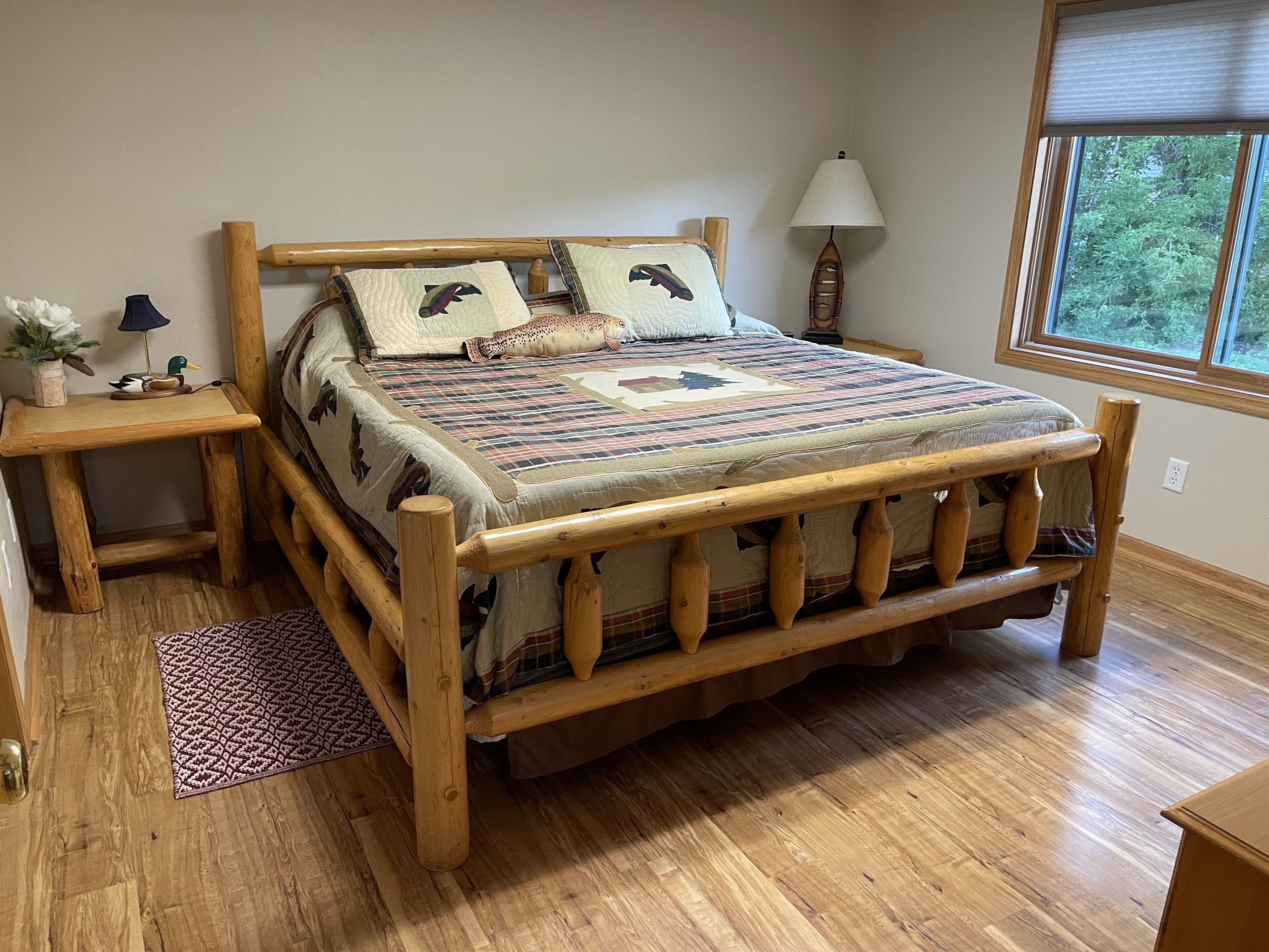 Master bedroom with King.